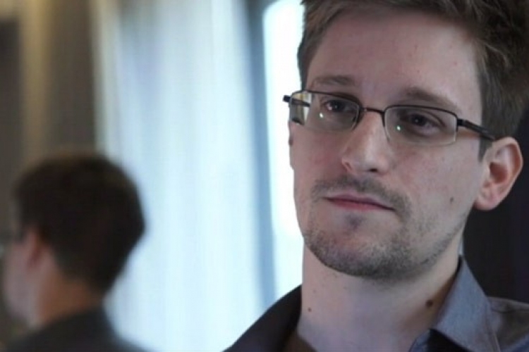 Orosz ügyvéd: Snowden nem kereskedett a titkos adatokkal