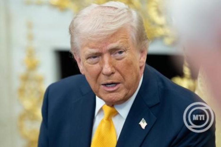 Donald Trump elrendelte minden iráni hajó megsemmisítését, amely aknát próbál telepíteni a Hormuzi-szorosban