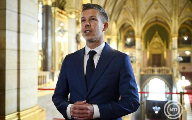 Magyar Péter: a Tisza-kormány megnyitja az ügynökaktákat